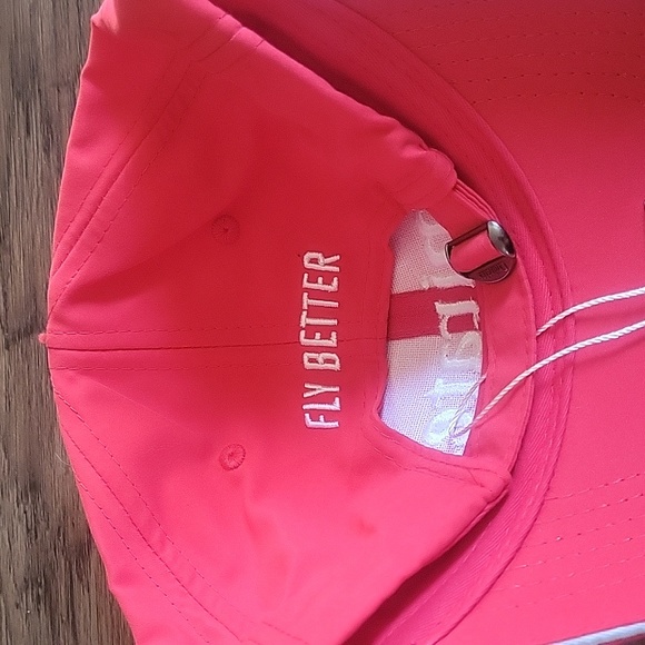 Emirates Red Hat - Picture 3 of 5